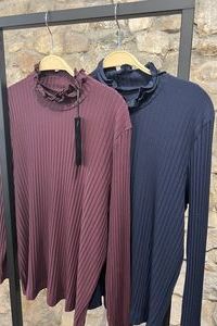 ZAIDA Shirt Rippe mit doppeltem Stehbund aubergine, navy, schwarz ZAIDA Shirt Rippe mit doppeltem Stehbund aubergine, navy, schwarz